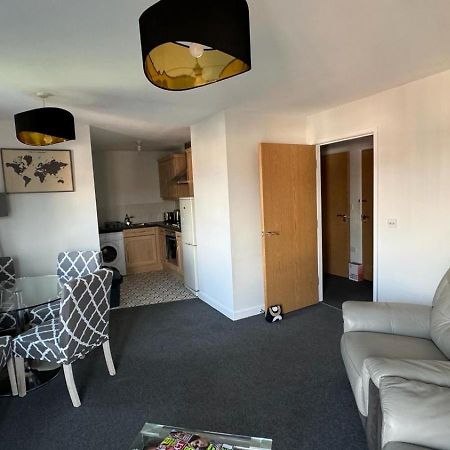Spacious 1 Bedroom Apartment In Wigan Shevington Dış mekan fotoğraf