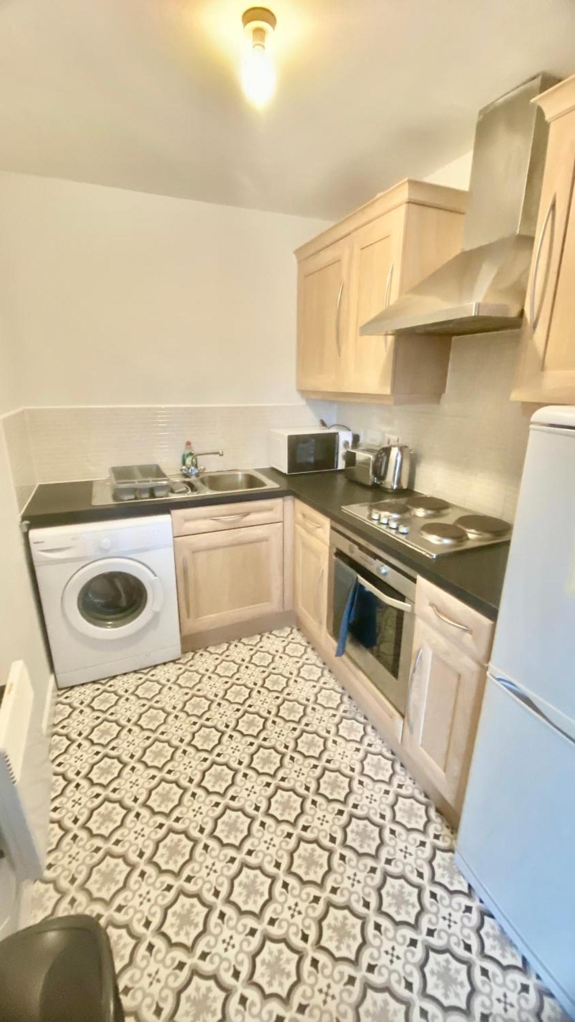 Spacious 1 Bedroom Apartment In Wigan Shevington Dış mekan fotoğraf