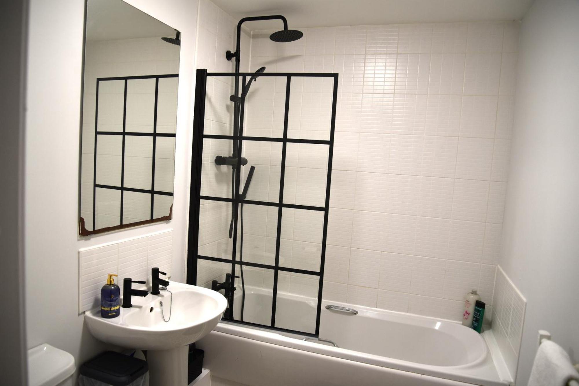 Spacious 1 Bedroom Apartment In Wigan Shevington Dış mekan fotoğraf